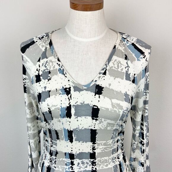 St. John V-Neck Block Print 3/4 Sleeve Top - Picture 3 of 6